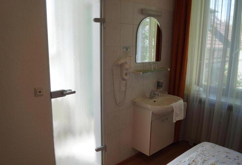 Quarto Estandar, Gasthof Zur Traube
