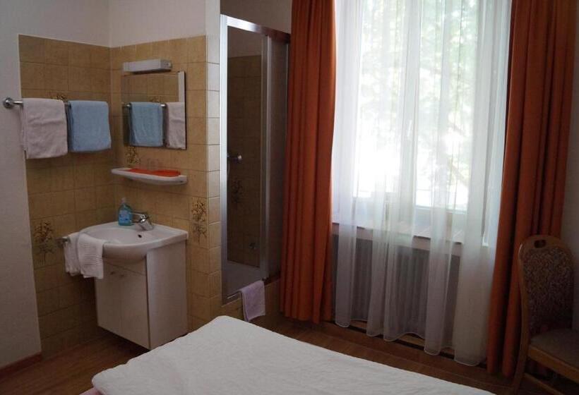 Quarto Estandar Banheiro Compartilhado, Gasthof Zur Traube