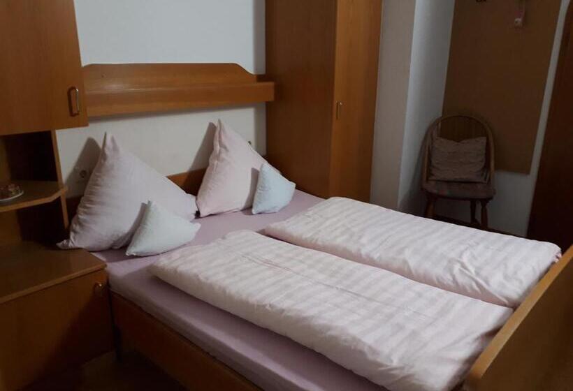 Quarto Estandar Banheiro Compartilhado, Gasthof Zur Traube