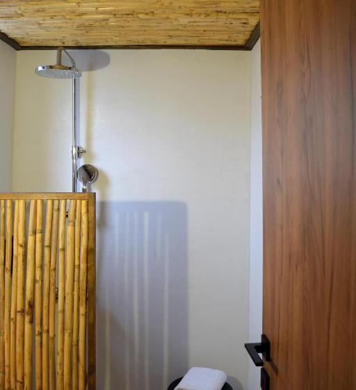 غرفة سوبيريور مطلة على حمام السباحة, Kanso Rooms