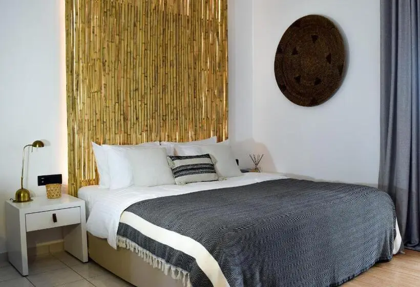プールの見えるスーペリアルーム, Kanso Rooms