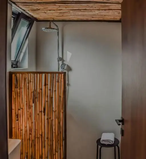 プールの見えるスーペリアルーム, Kanso Rooms