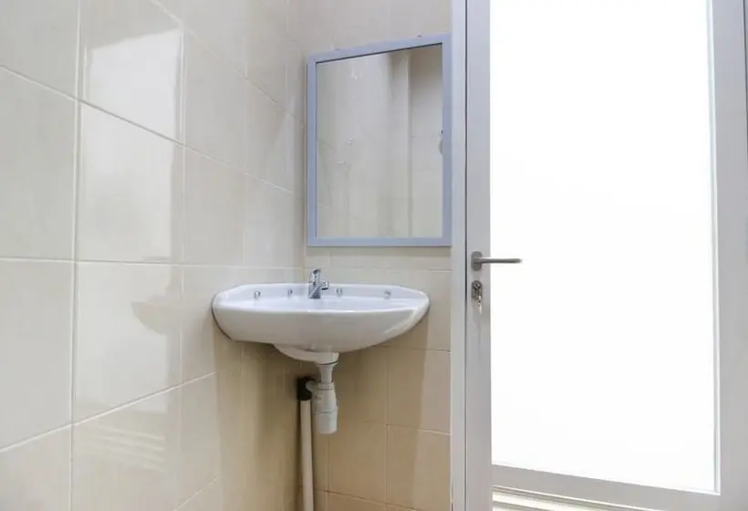 Standard-huone, Reddoorz Near Jogja City Mall 3