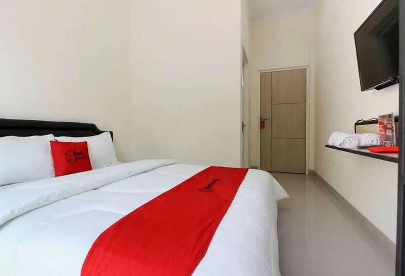 Standard-huone, Reddoorz Near Jogja City Mall 3