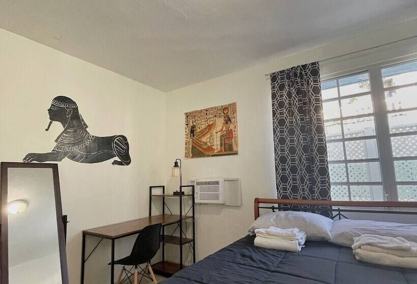 اتاق استاندارد با سرویس بهداشتی مشترک, Villa Eshta