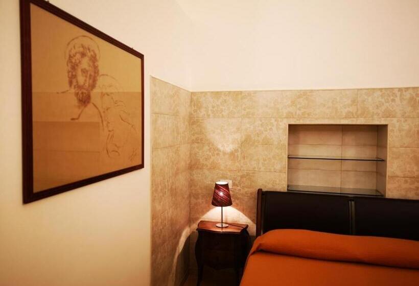 غرفة قياسية ثلاثية, B&b Corti Carmela