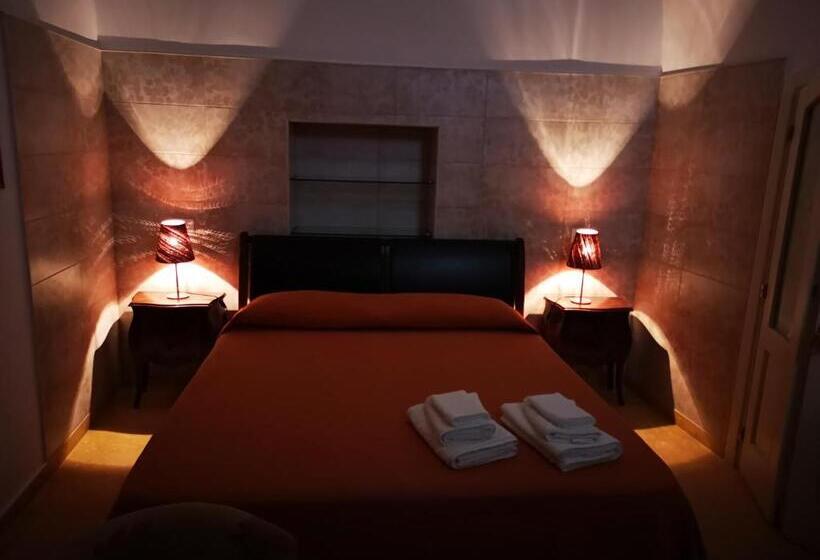 غرفة قياسية ثلاثية, B&b Corti Carmela