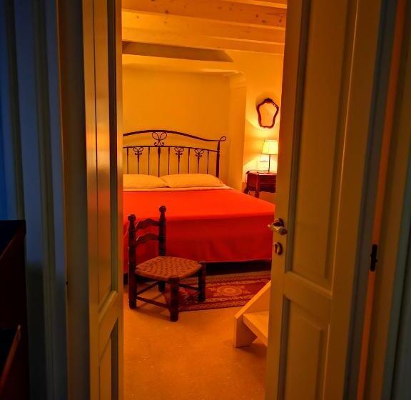 غرفة قياسية رباعية, B&b Corti Carmela