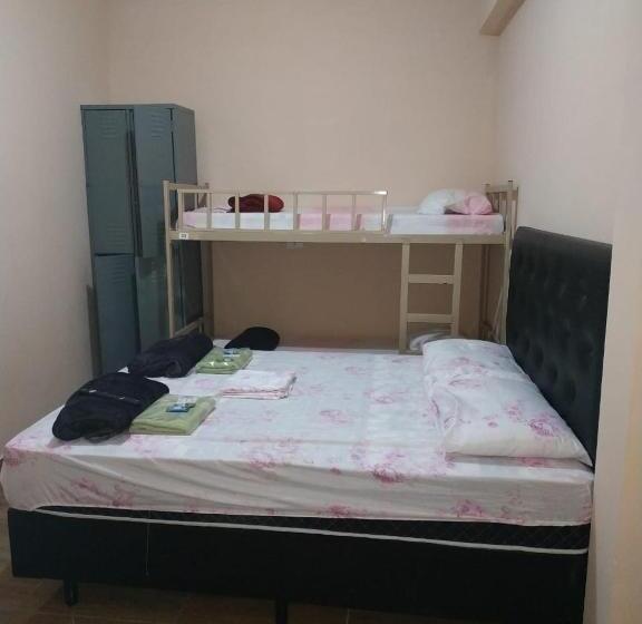 家庭房间共用浴室, Hostel Aeroporto