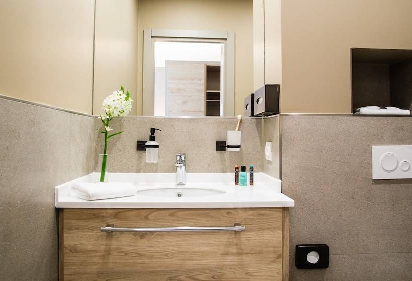 Номер Стандарт Индивидуальный, Atlas Leipzig