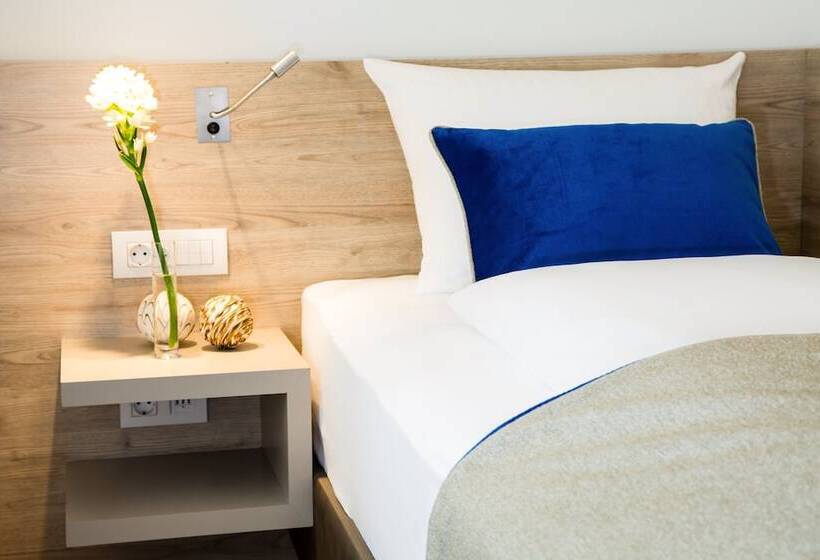 Номер Стандарт Индивидуальный, Atlas Leipzig