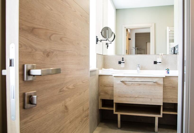 Номер Стандарт, Atlas Leipzig