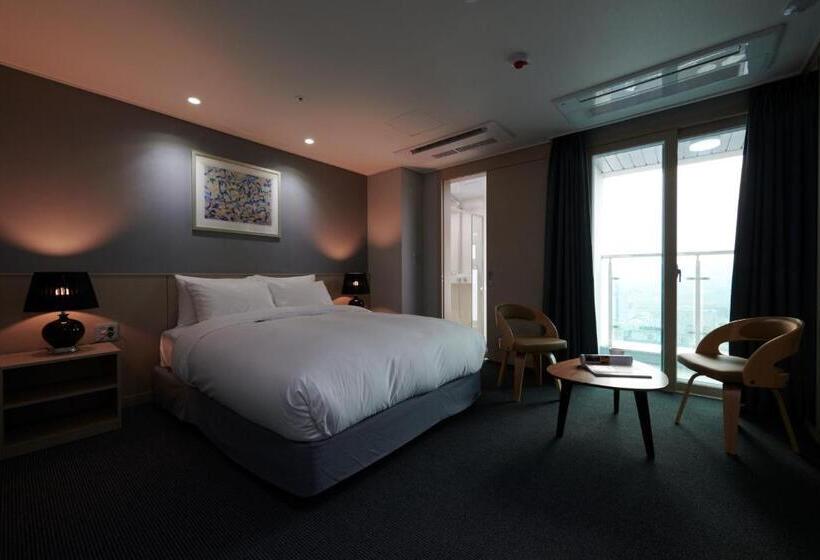 Номер Стандарт с Террасой, New Raon Stay