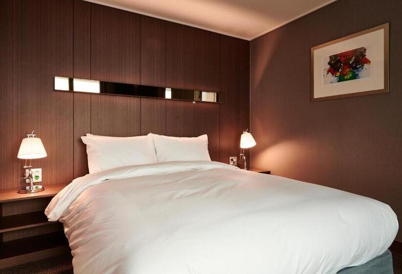 סוויטה עם ג'קוזי, New Raon Stay