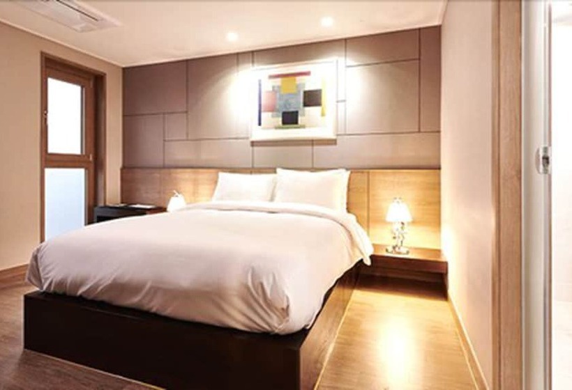 Номер Deluxe, New Raon Stay