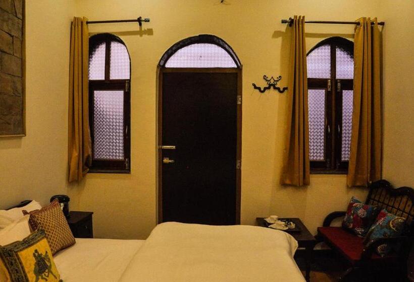 اتاق استاندارد, Vamdev Fort