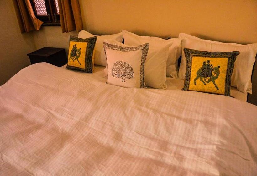 اتاق لوکس, Vamdev Fort