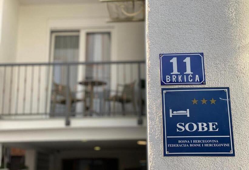 استودیوی استاندارد, Apartments & Rooms Mostar Story