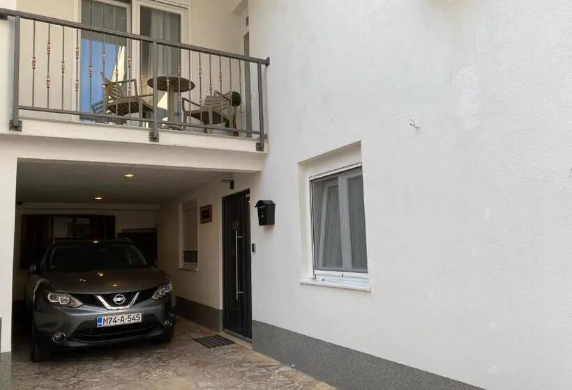 استودیو استاندارد با بالکن, Apartments & Rooms Mostar Story