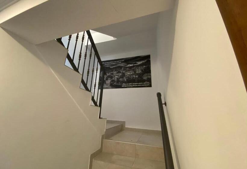 استودیو استاندارد با بالکن, Apartments & Rooms Mostar Story