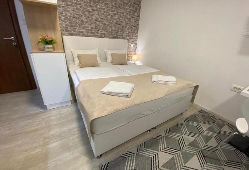 استودیوی استاندارد, Apartments & Rooms Mostar Story