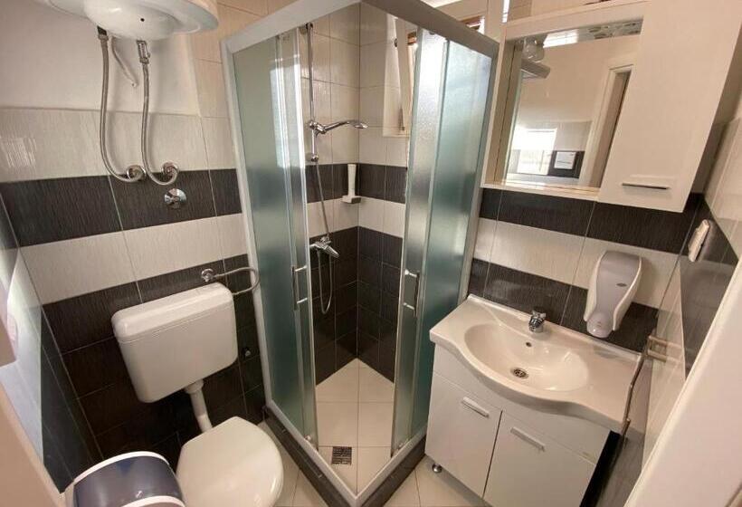 استودیوی استاندارد, Apartments & Rooms Mostar Story