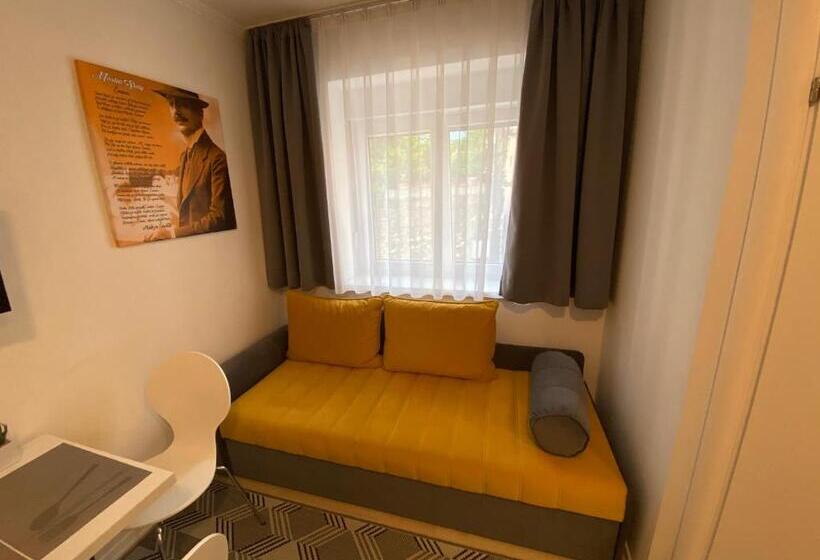 استودیوی استاندارد, Apartments & Rooms Mostar Story