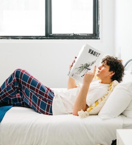 带共用浴室的标准房间, The Village Cairns