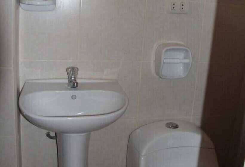 Standardrum, Andean Atoq Hostel