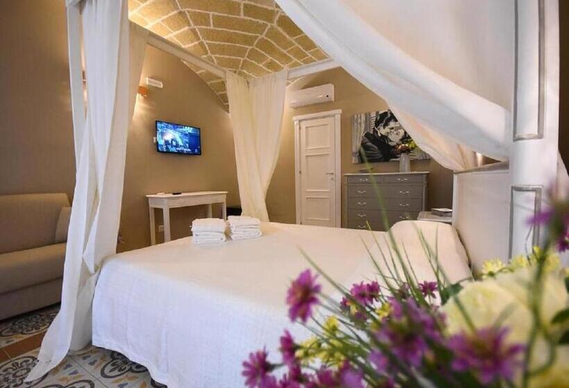 اتاق خانوادگی, B&b Laura  Luxury Rooms