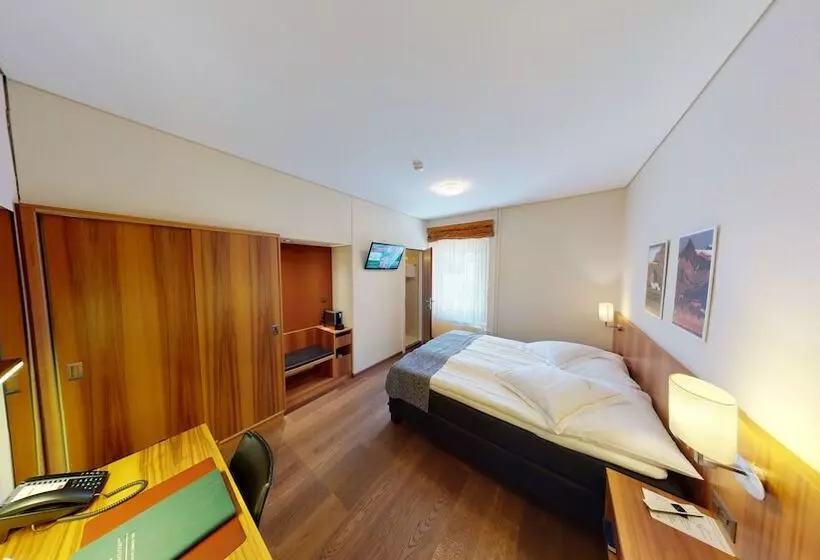 Standardzimmer, Ambassador