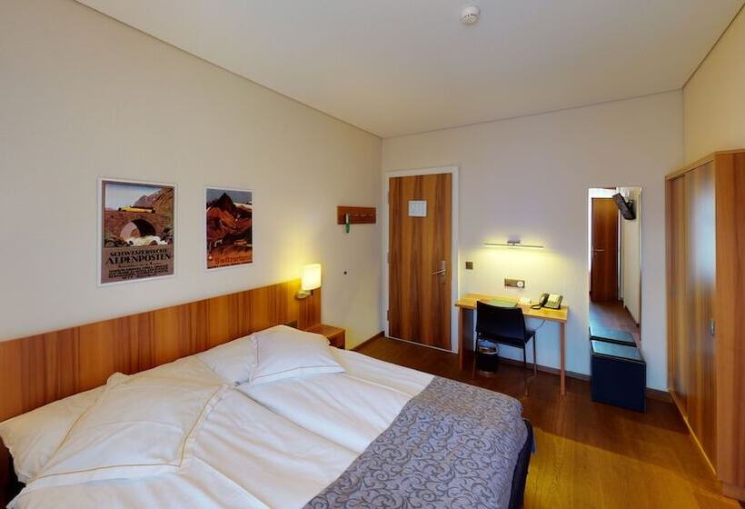 חדר סטנדרט, Ambassador