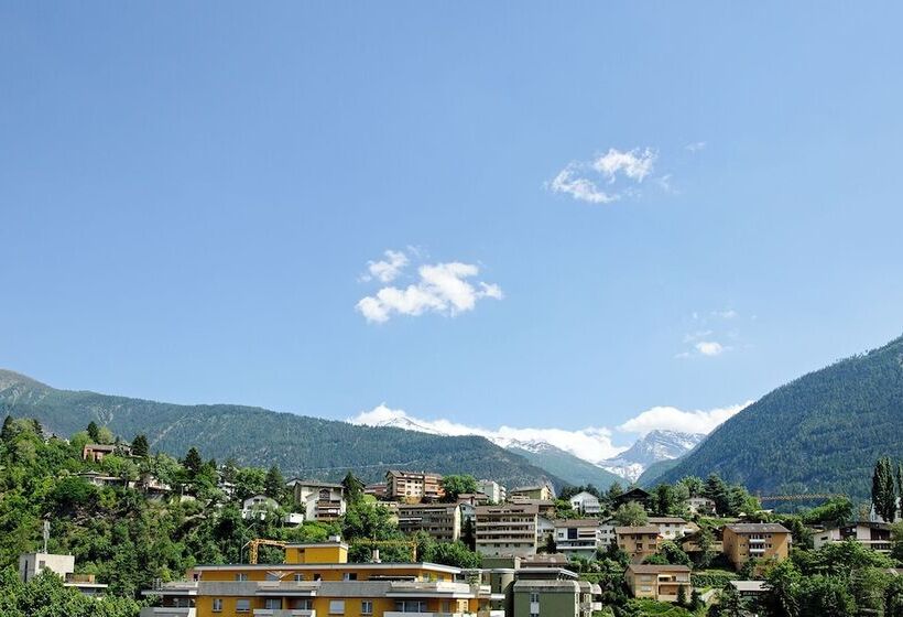 חדר דלוקס, Ambassador