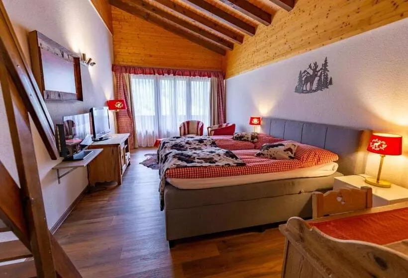سوئیت جونیور با چشم‌انداز کوهستان, Chalet Hotel Beau Site