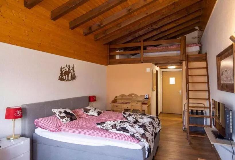 سوییت جونیور با بالکن, Chalet Hotel Beau Site