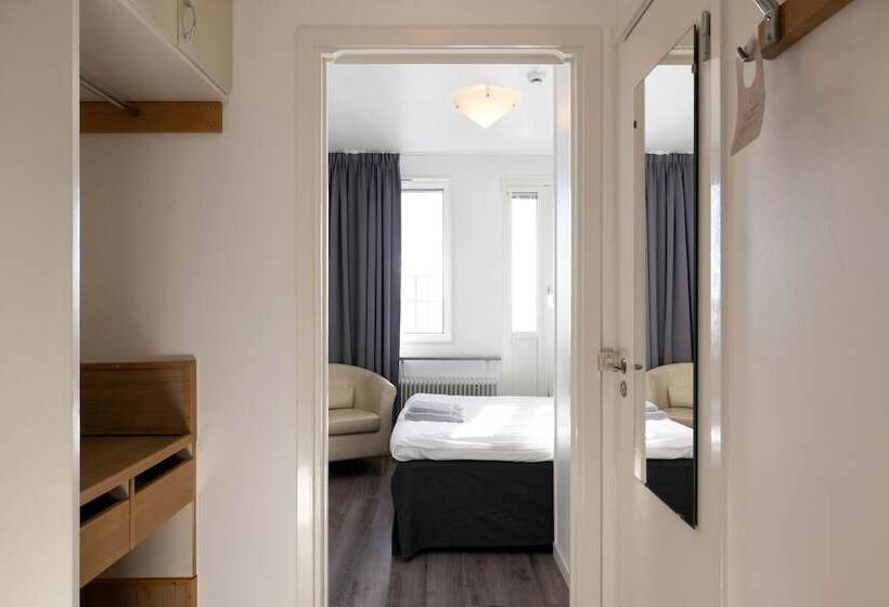 기본룸, Bishops Arms Mora