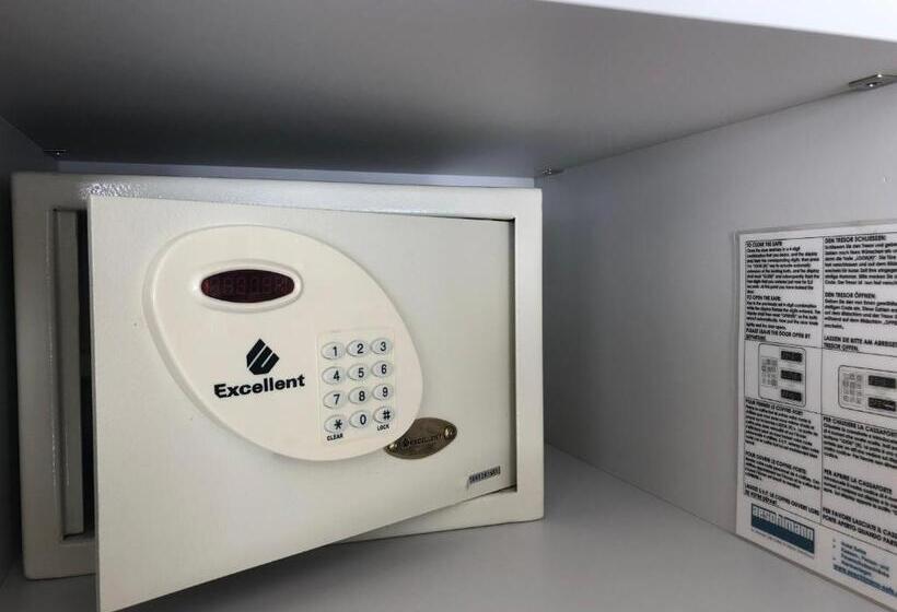 スタンダードトリプルルーム, Crystal Interlaken