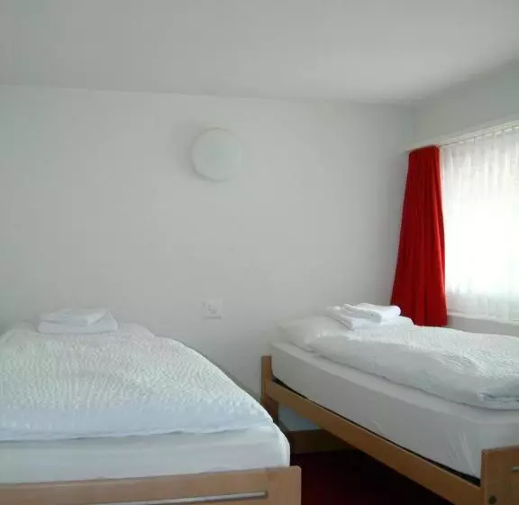 デラックスの４人部屋, Crystal Interlaken