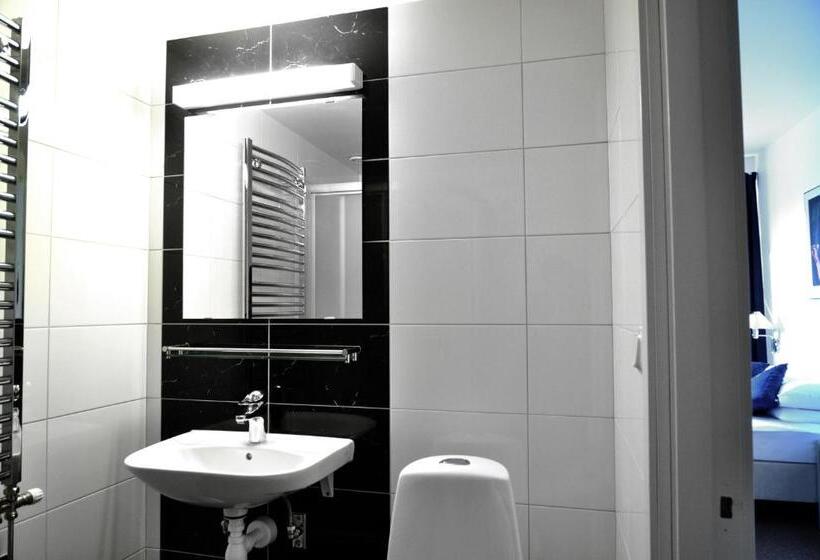 חדר משפתחתי סופריור, L Hulingen