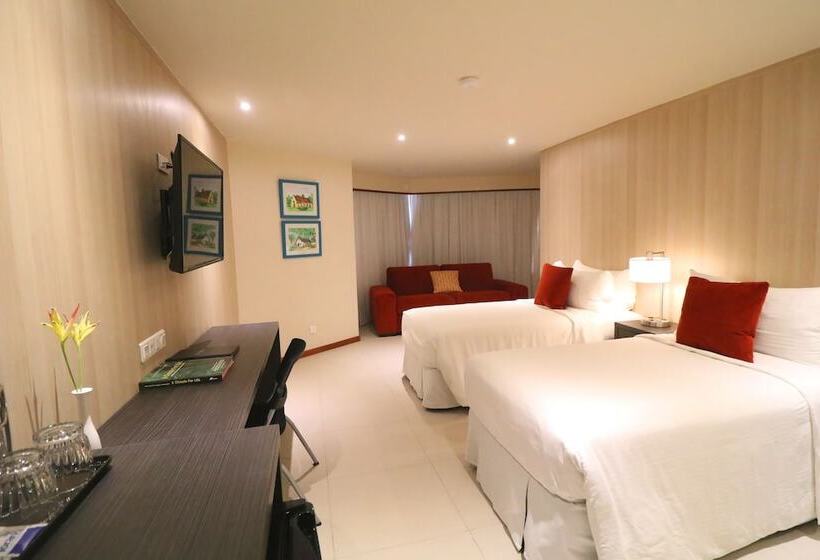 اتاق اجرایی, Torarica Resort