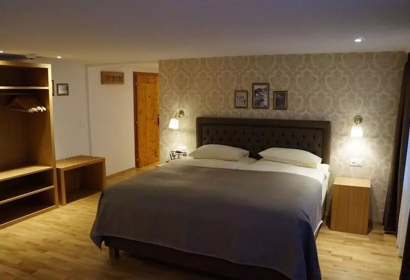 سوییت خانوادگی, Walliserhof Zermatt