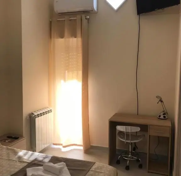 キングサイズベッドのスタンダードルーム, B&b Trieste Caltanissetta