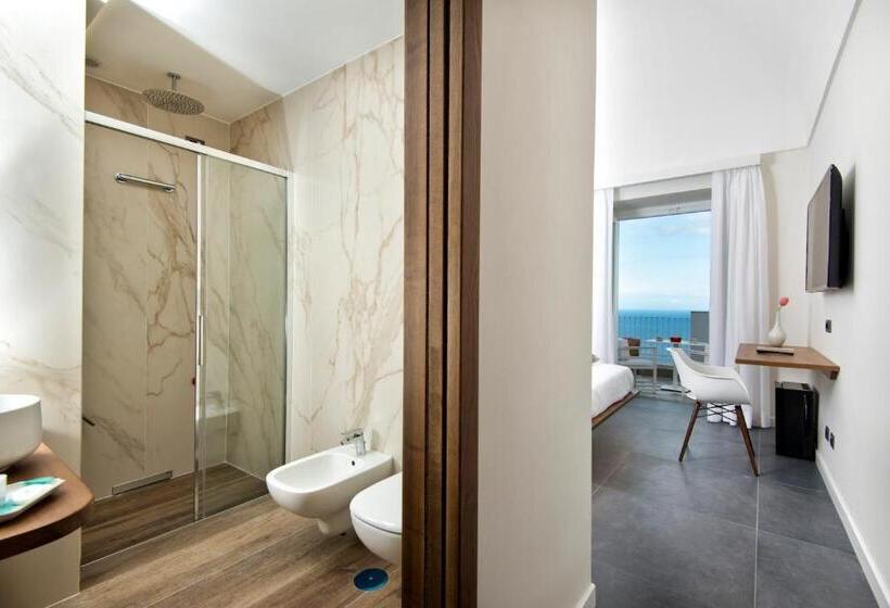 Номер Стандарт Вид на Море с Балконом, Villa Orleans