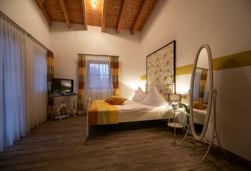 Полулюкс, Forsthof