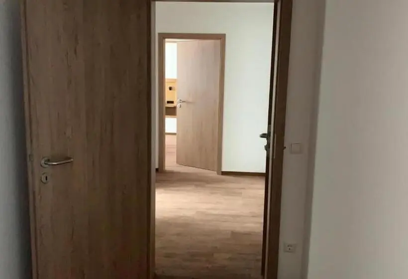 デラックスの４人部屋, Forsthof