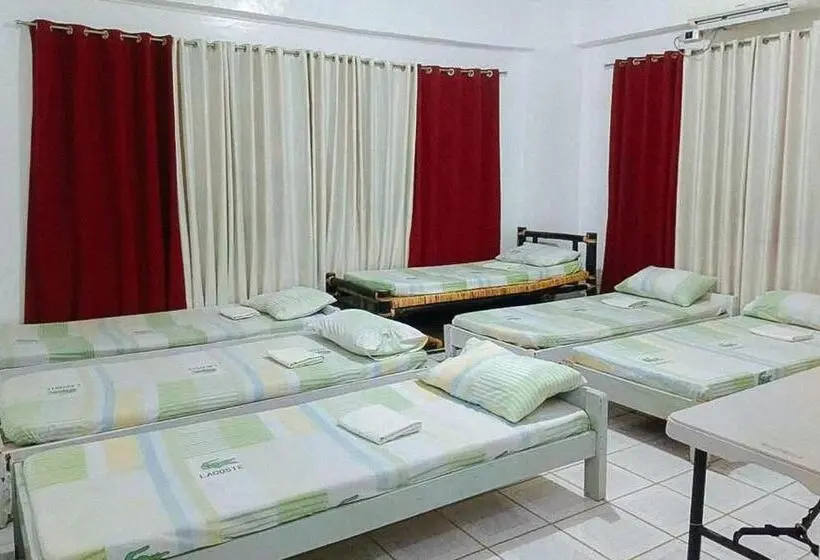 Perhehuone, Iloilo Paraw Beach Resort