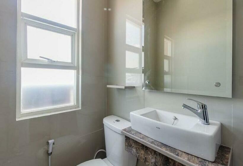 غرفة ديلوكس, Reddoorz Plus @ Boulevard Panakkukang