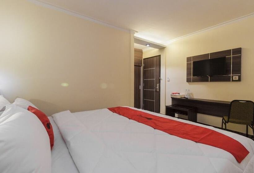 Номер Стандарт, Reddoorz Plus @ Boulevard Panakkukang