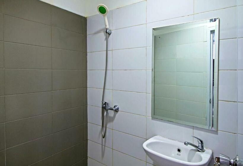 Номер Стандарт, Reddoorz Plus @ Radio Dalam 2