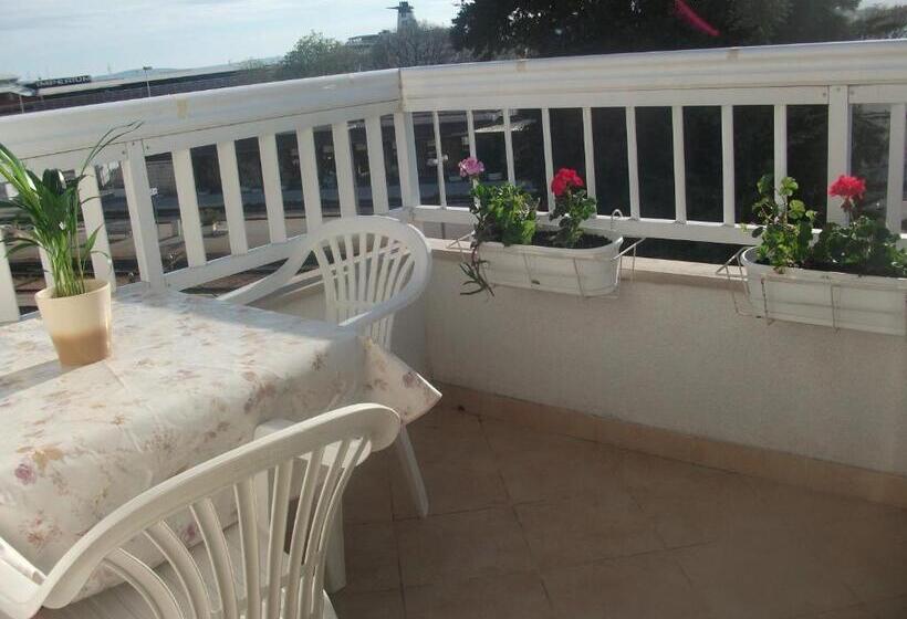 Standaardkamer met Balkon, Rooms Valentino